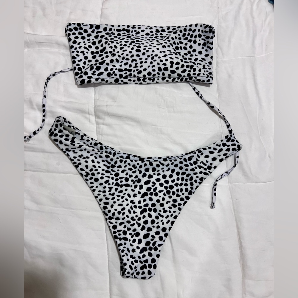 Animal print type bikini